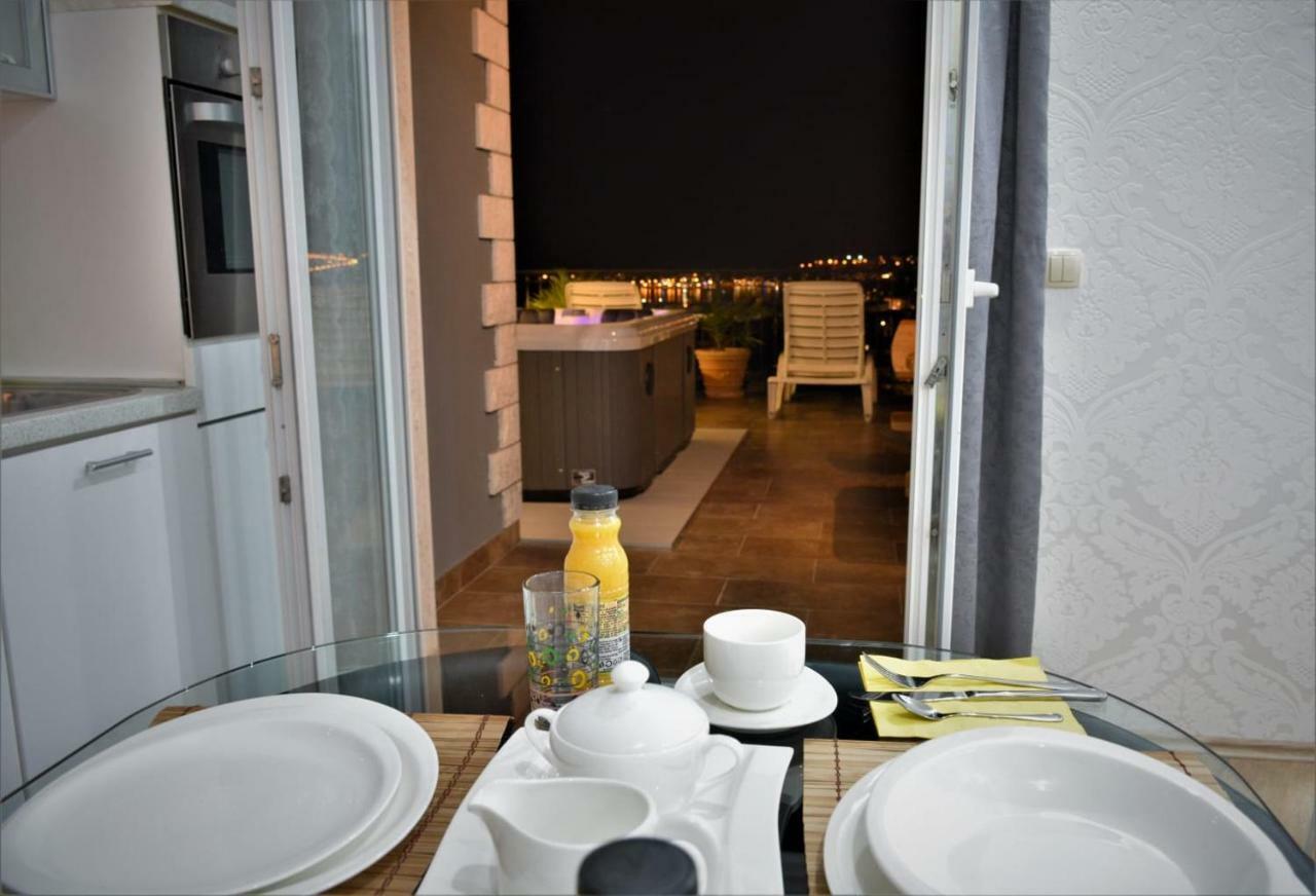 Sea View Apartments With Jaccuzzi بودْسْتغانا المظهر الخارجي الصورة